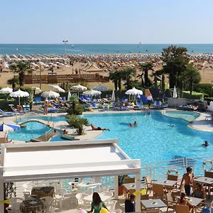 4* Hotel Majestic Beach & Wellness